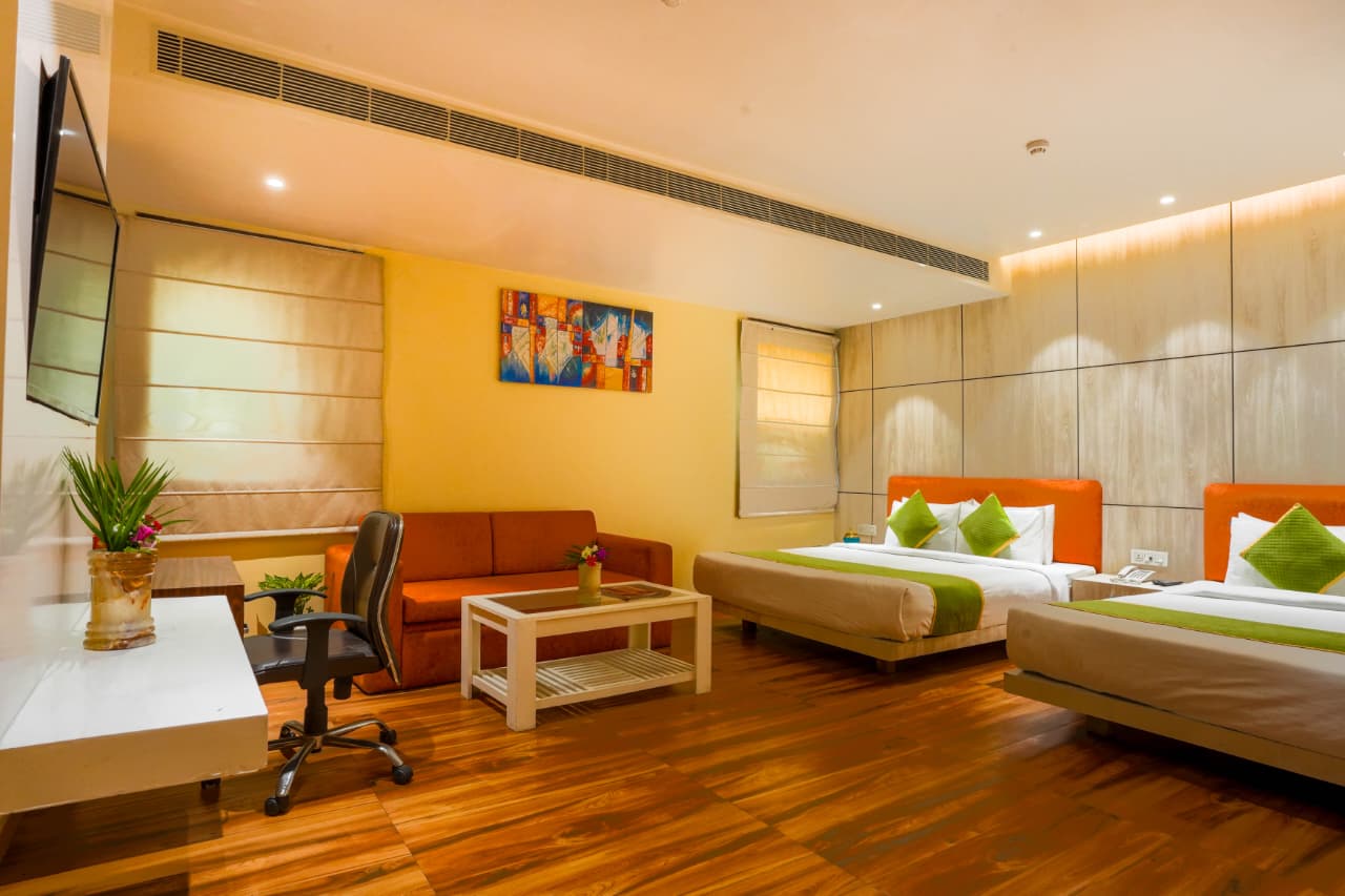 Golden Family Suite - Bedroom